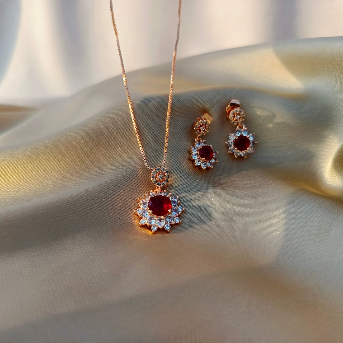 Floral Red Stone Pendant Set