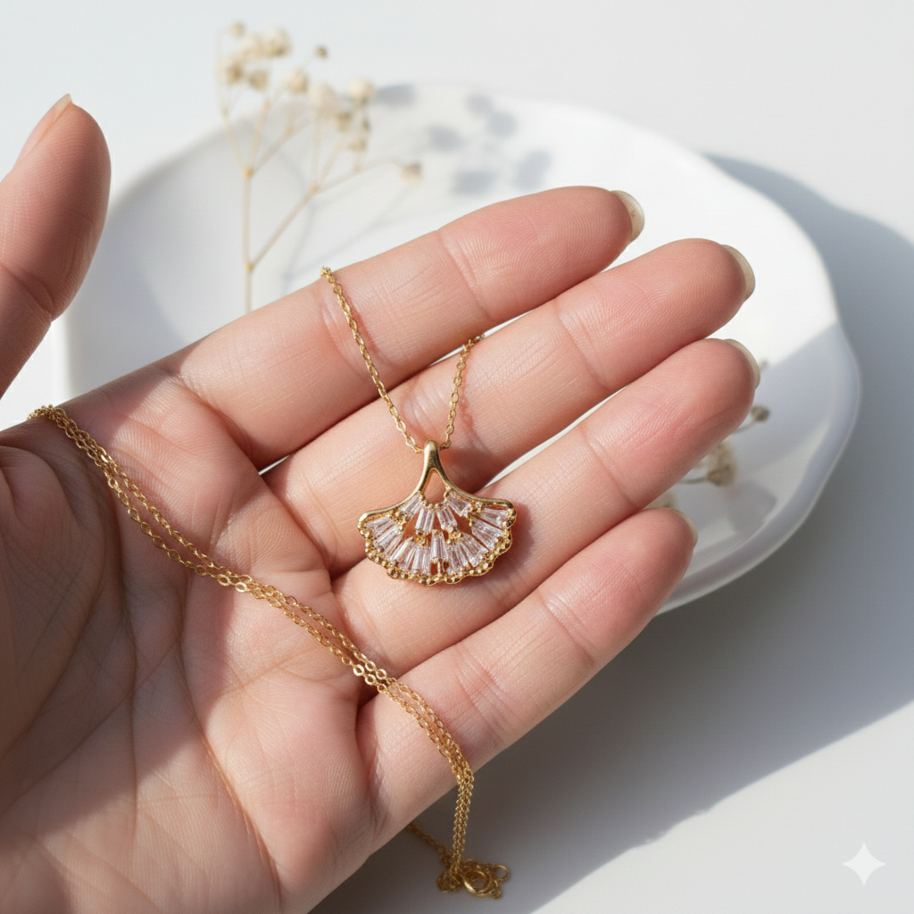 Elegant Gold Leaf Crystal Locket Set | Premium Fashion Jewelry