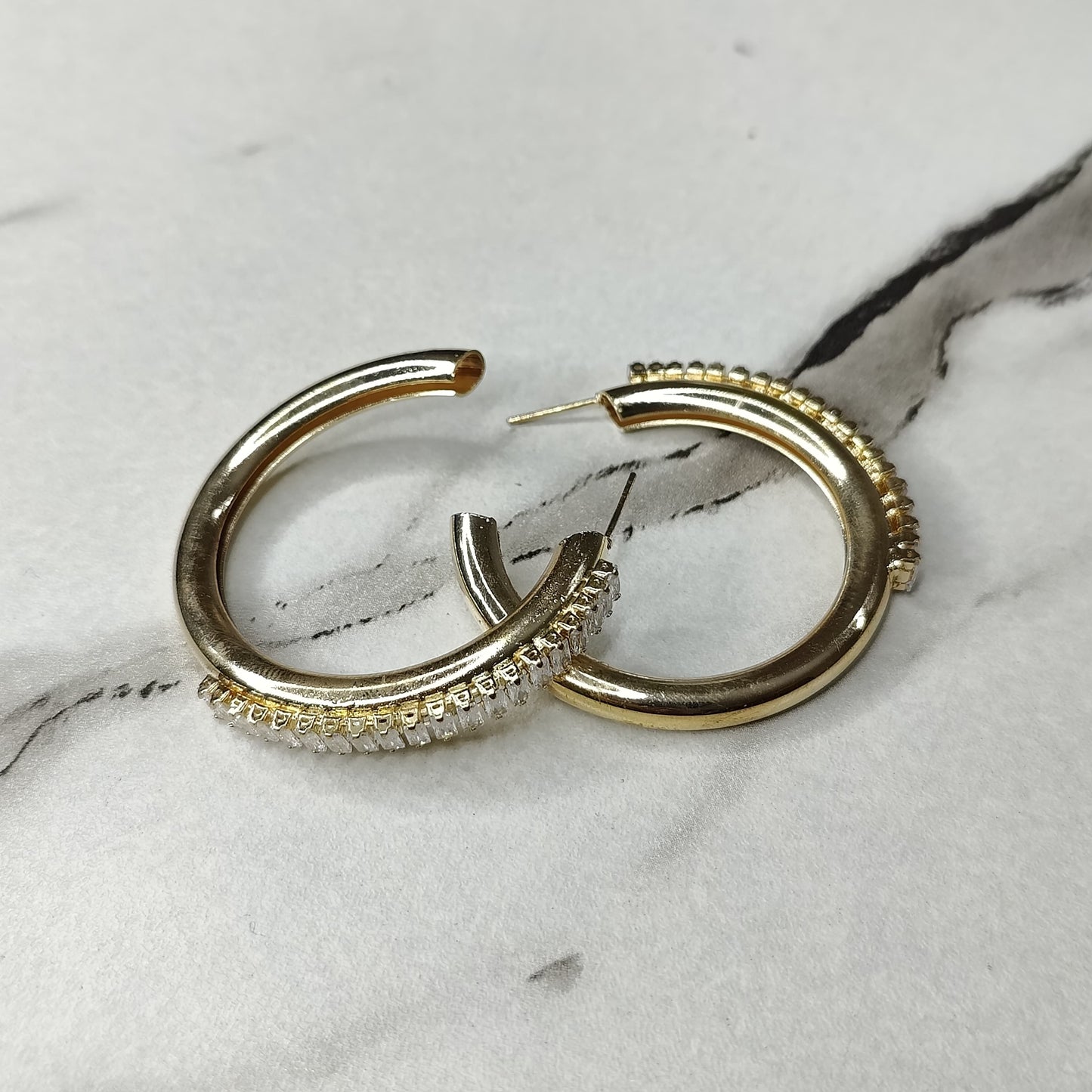 Hoop Earrings with Cut Zircon