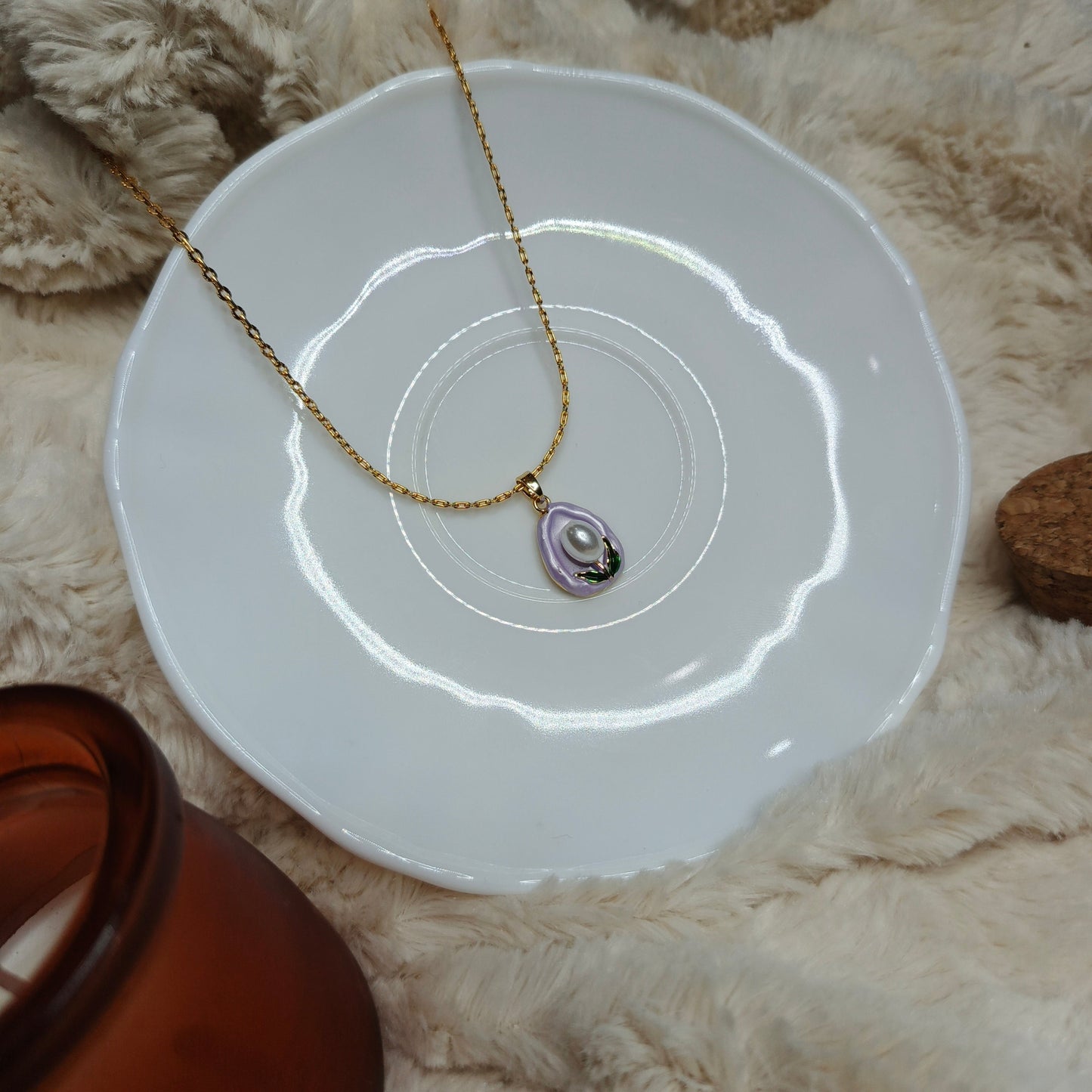 Gold Pearl Pendant Necklace for Women