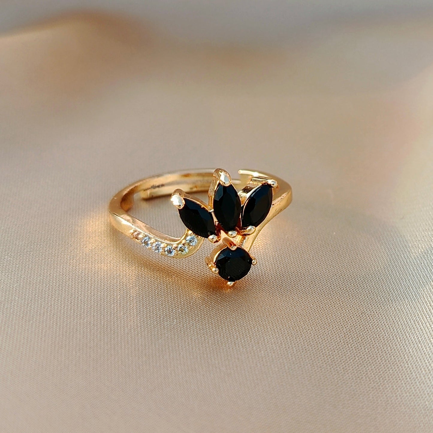 Adjustable Floral Crown Ring with Sparkling Zircon Stones – Elegant Statement Jewelry