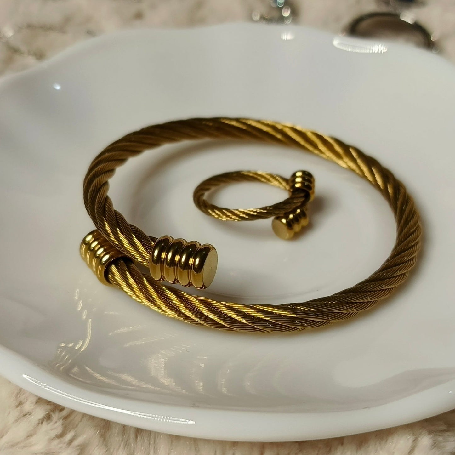 Gold Cable Bracelet & Ring Set for Women | Stainless Steel Jewelry